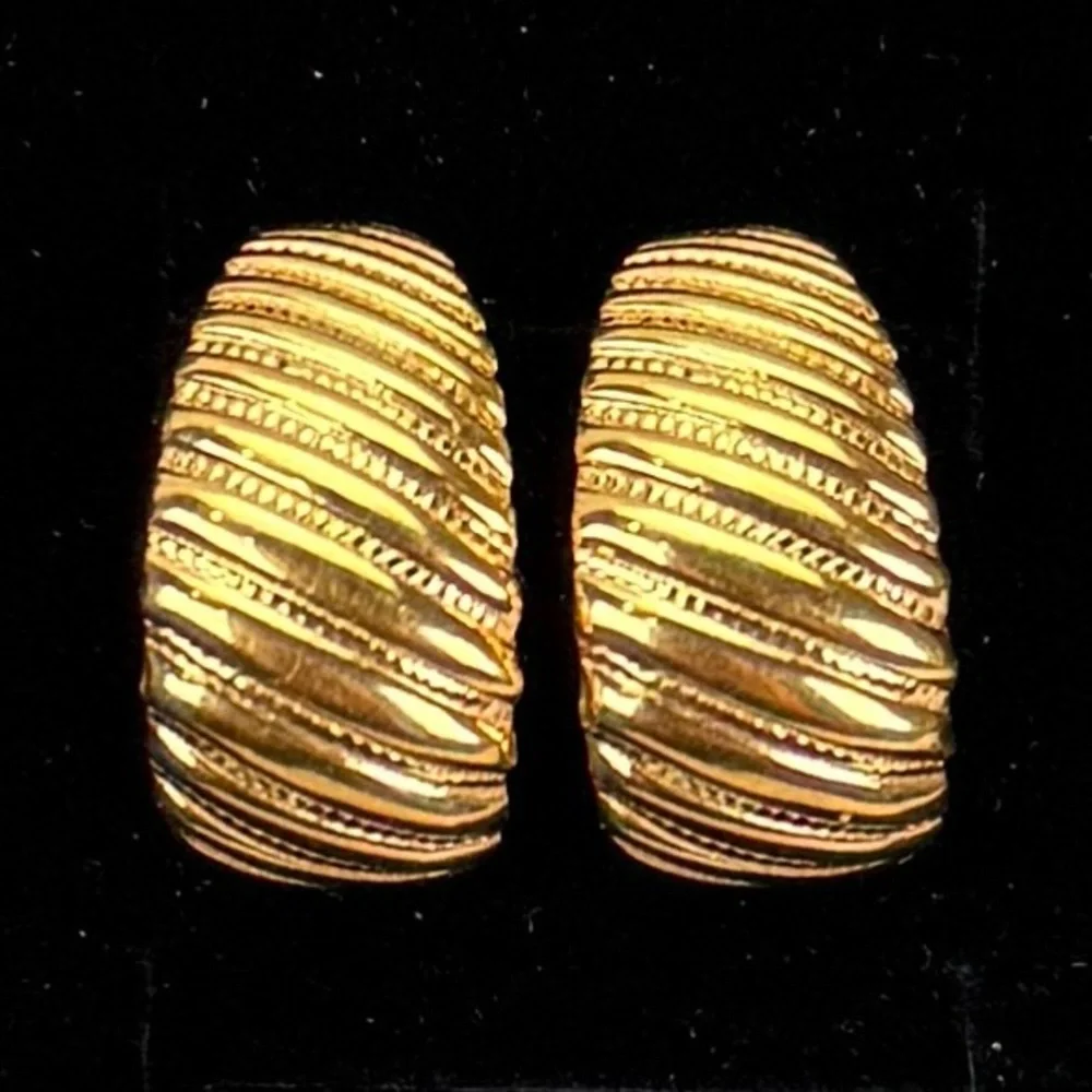 Vintage lightweight goldtone, wide open hoop pierced post earrings
